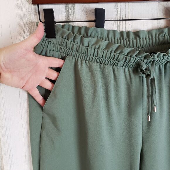 Torrid Crepe Taper Legged Pants Sz 2X - Picture 3 of 8